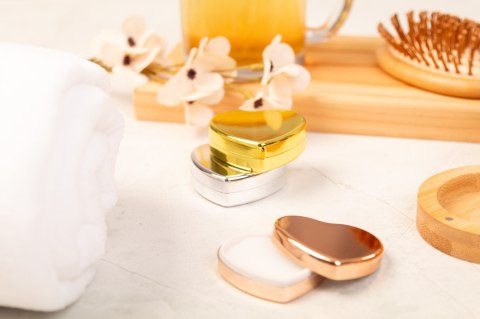 Pomadka / balsam do ust Pomadka / balsam do ust