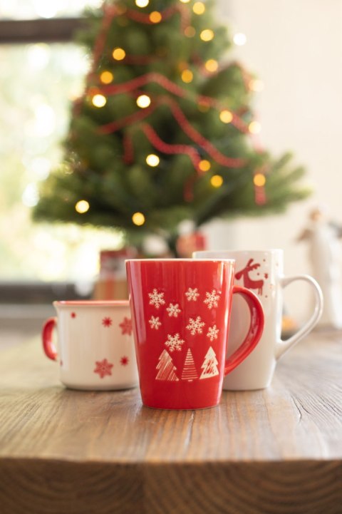 Porcelanowy kubek świąteczny Porcelanowy kubek świąteczny