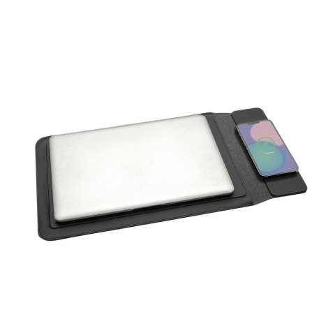 Pokrowiec na laptopa 15,6", magnetyczna ładowarka bezprzewodowa 15W Swiss Peak Pokrowiec na laptopa 15,6", magnetyczna ładowarka bezprzewodowa 15W Swiss Peak