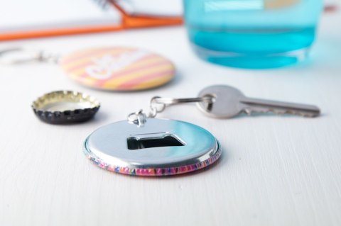 KeyBadge Bottle pin brelok KeyBadge Bottle pin brelok